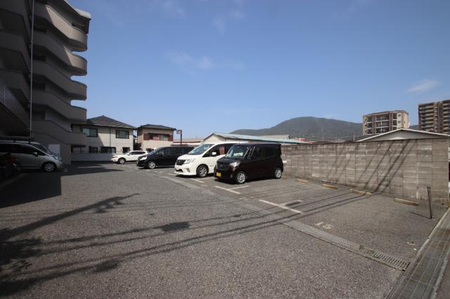 アメニティ石﨑（605） 駐車場