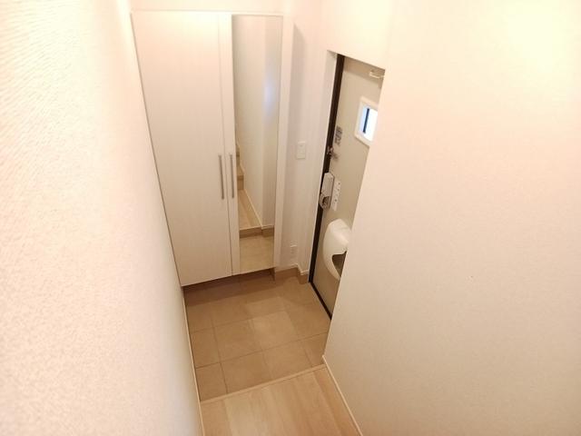ヴェルデメゾン（303） 玄関