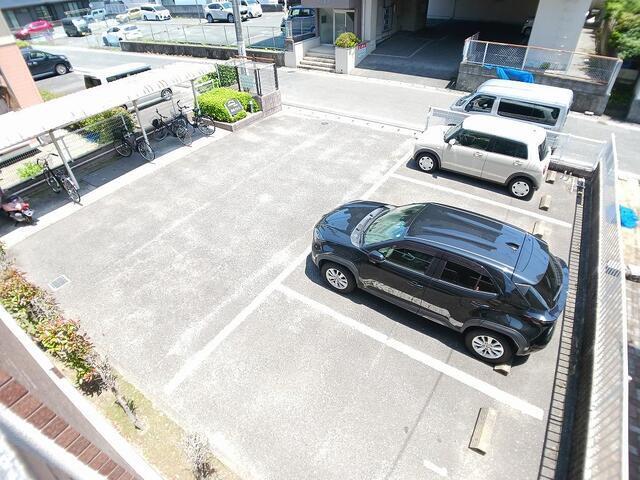 嵐山パレス（108） 駐車場