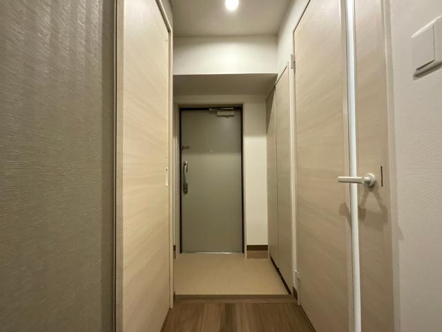 THE-Apartment開（105） 玄関