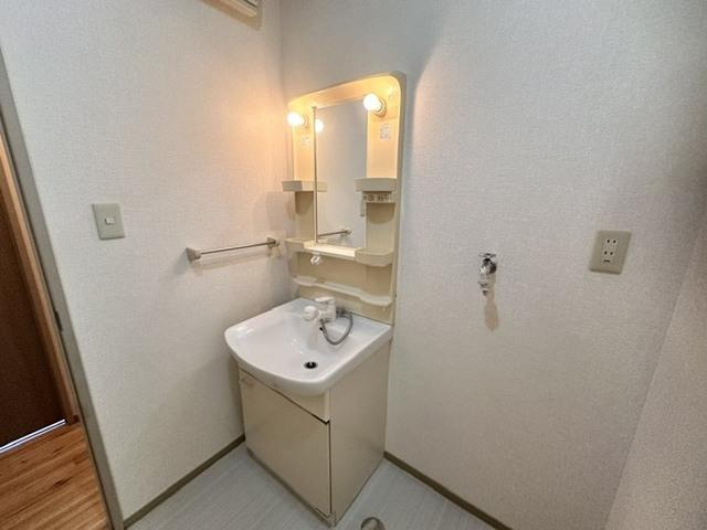 コンフォールⅡ番館（102） 部屋画像
