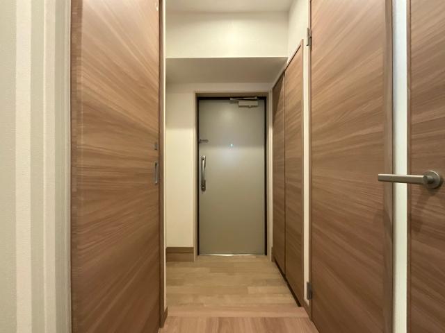 THE-Apartment開（202） 玄関