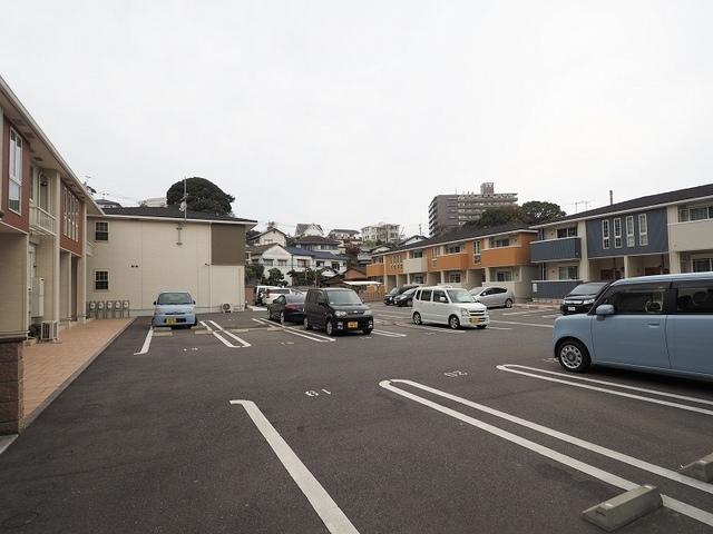 フレシール小倉東Ｂ（101） 駐車場