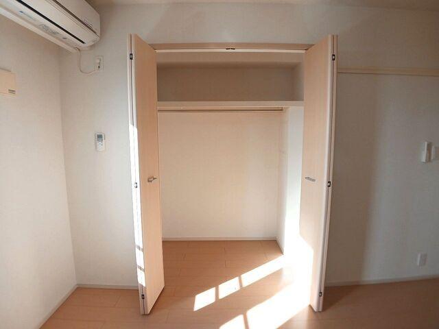 アンブラッセ　Ⅰ（302） 収納