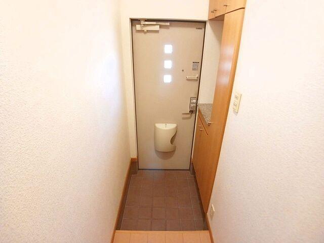 ソレイユ元町Ｂ（201） 玄関