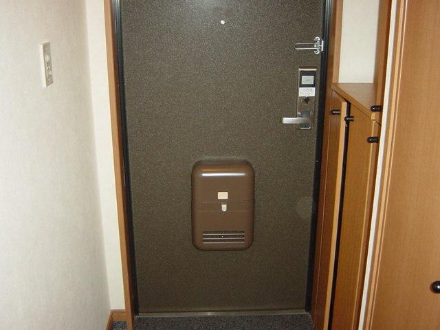 プロニティＢ 玄関