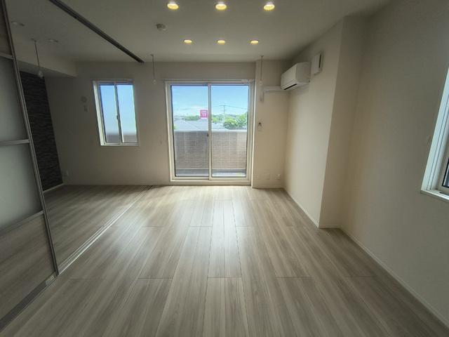 アークパルシモン（303） 部屋画像