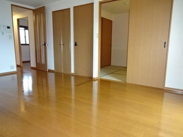 ロワイヤル小倉 リビング