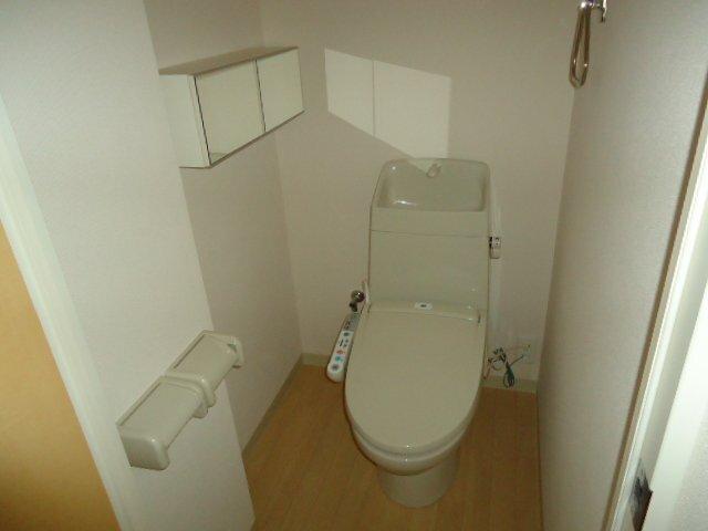 クリスタルガーデン 部屋画像