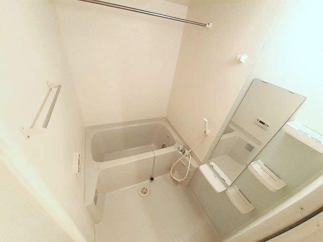 フローラ・Ｍ　Ⅱ（201） バス／シャワー