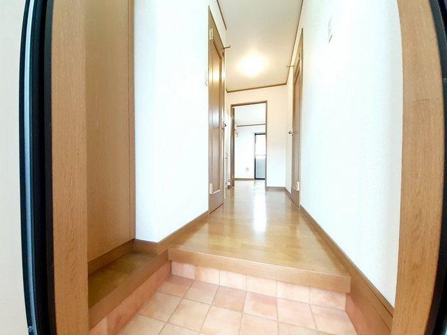 シャトー長尾（102） 玄関