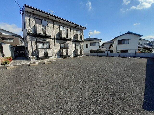 シャトー長尾（102） 駐車場