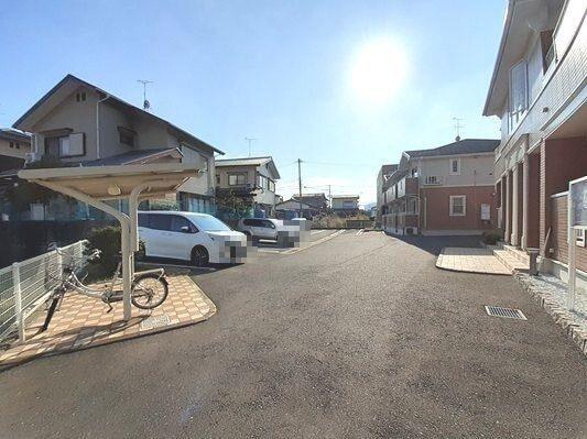グランディールⅡ番館（103） 駐車場