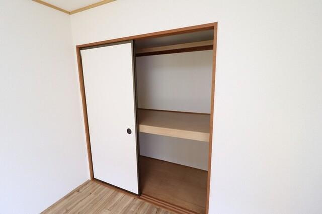 ルナハイツ　A棟（102） 収納