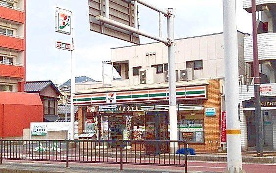 セブンイレブン：450m