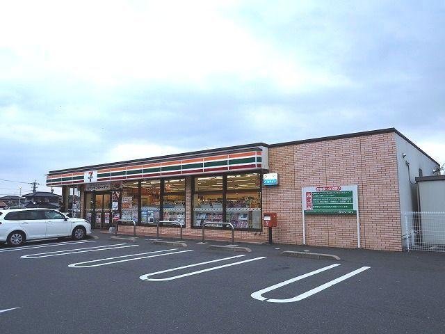 セブンイレブン：500m