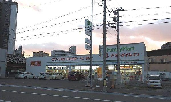 ファミマドラッグイレブン北方店：190m