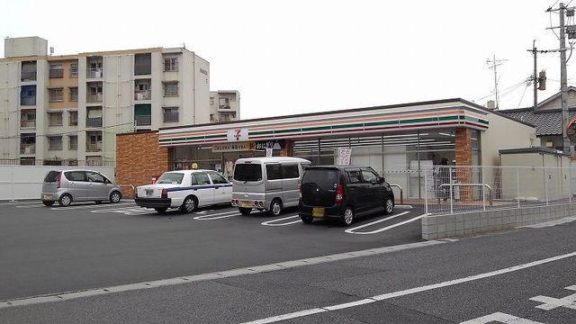 セブンイレブン：400m