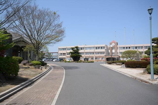 福岡県立　育徳館中・高等学校：700m