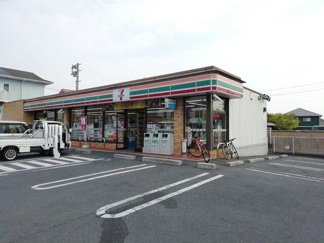 セブンイレブン：230m