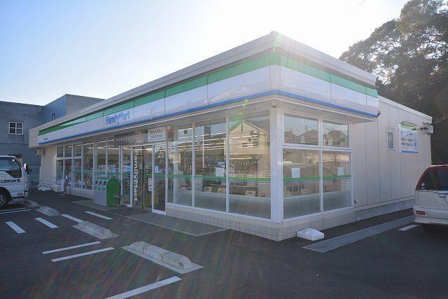 ファミマ小倉中吉田６丁目店：280m