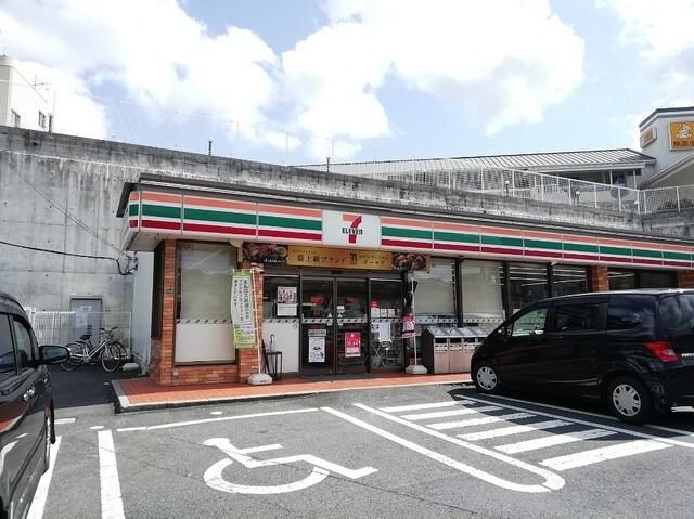 セブンイレブン：650m