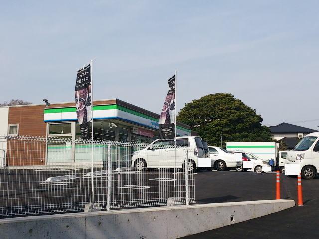 ファミリーマート：750m