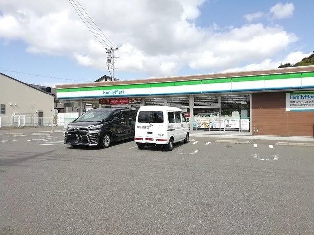 ファミリーマート：300m