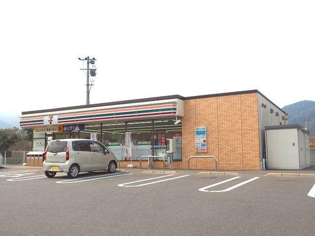 セブンイレブン：1300m