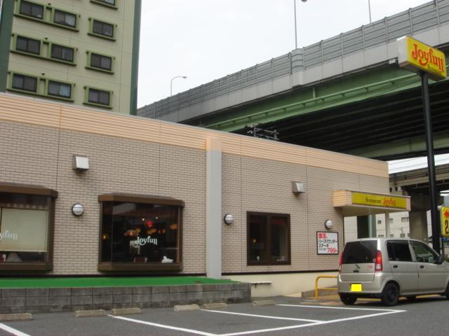 ジョイフル城野店：486m
