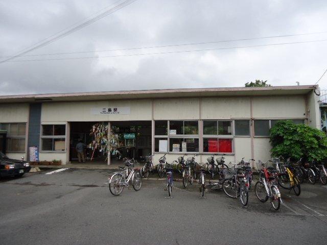 二島駅(JR　筑豊本線)：658m