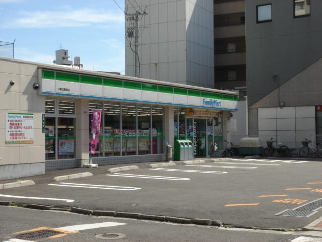 ファミリーマート小倉三萩野店：394m