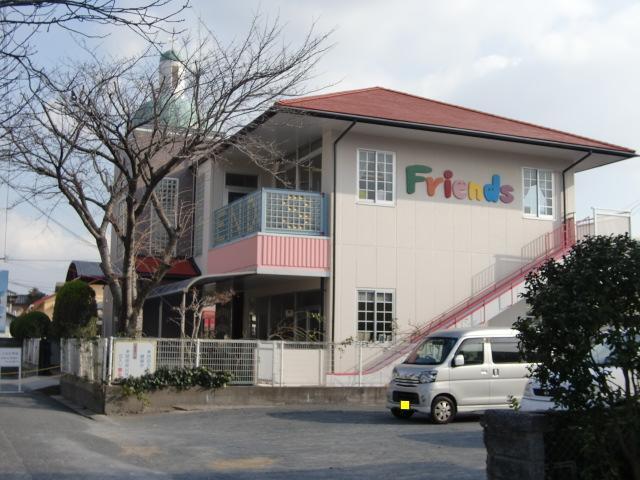 フレンズ幼稚園：988m