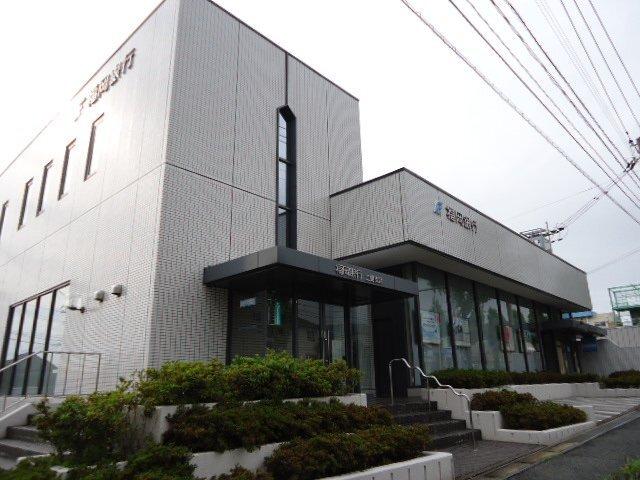 福岡銀行二島支店：912m