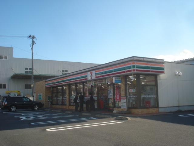 セブンイレブン八幡御開3丁目店：752m