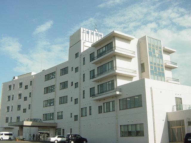 病院：800m