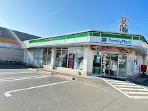 ファミリーマート八幡御開三丁目店：282m