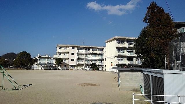 北九州市立　長尾小学校：270m