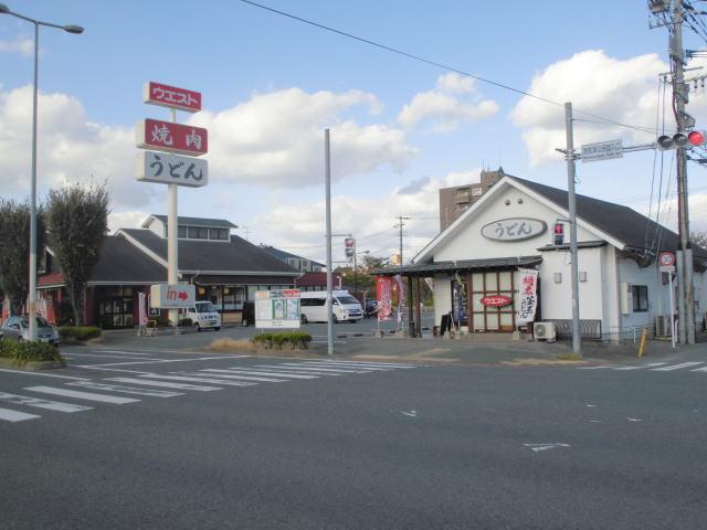 ウエスト八幡則松店：879m