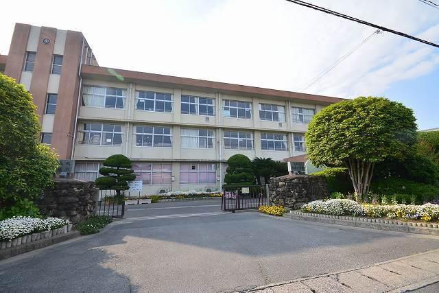 苅田町立　与原小学校：950m