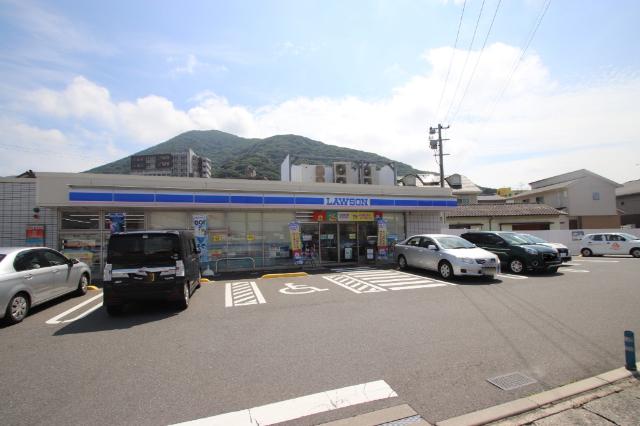 ローソン小倉霧ケ丘三丁目店：913m