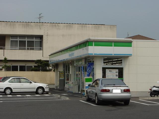 ファミリーマート小倉南方二丁目店：373m