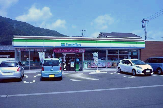 ファミリーマート：450m