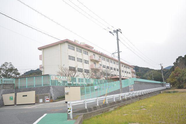 北九州市立　東朽網小学校：1100m