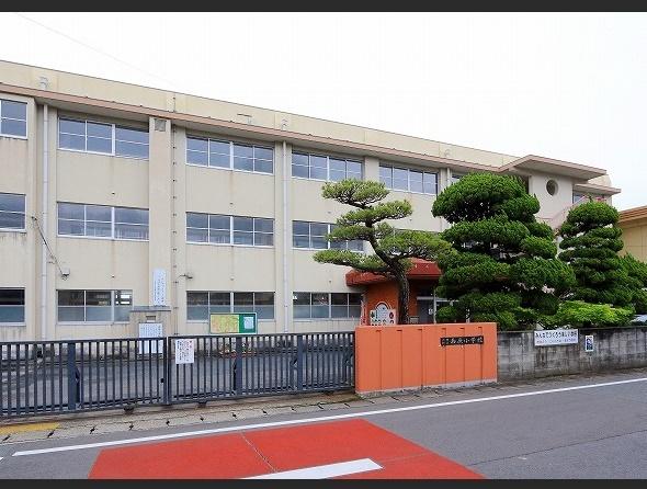 苅田町立南原小学校：382m