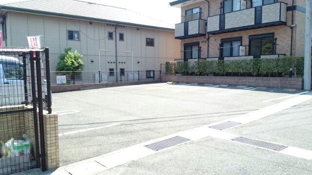 カレント上吉田ⅠＡ（101） 駐車場