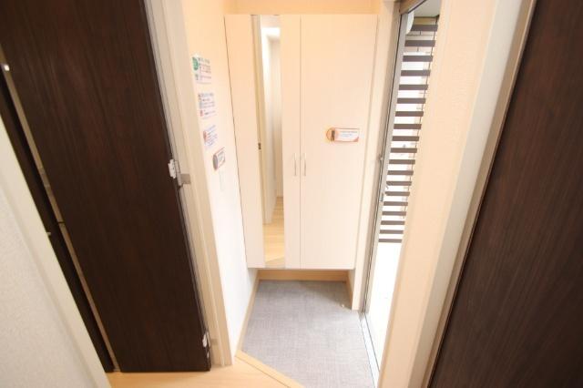 D-room葛原（106） 玄関
