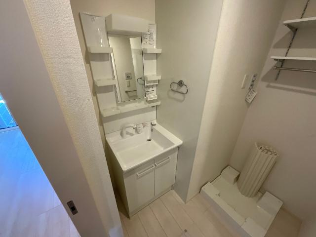 villa fontaine（ｳﾞｨﾗﾌｫﾝﾃｰﾇ）（201） 洗面