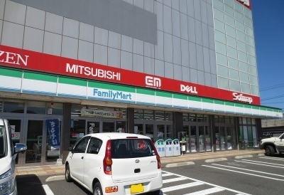 ファミリーマート：450m