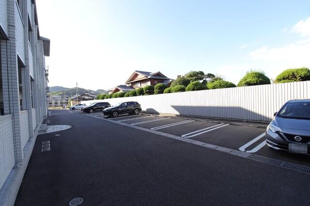 エスポワール祇園Ｂ（305） 駐車場